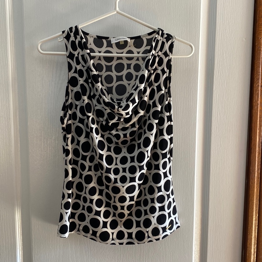 Calvin Klein black & white sleeveless blouse, size small EUC